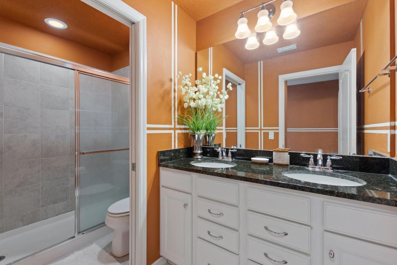 Stylish Cozy Family Getaway With Private Pool And Lake View Kissimmee Ngoại thất bức ảnh