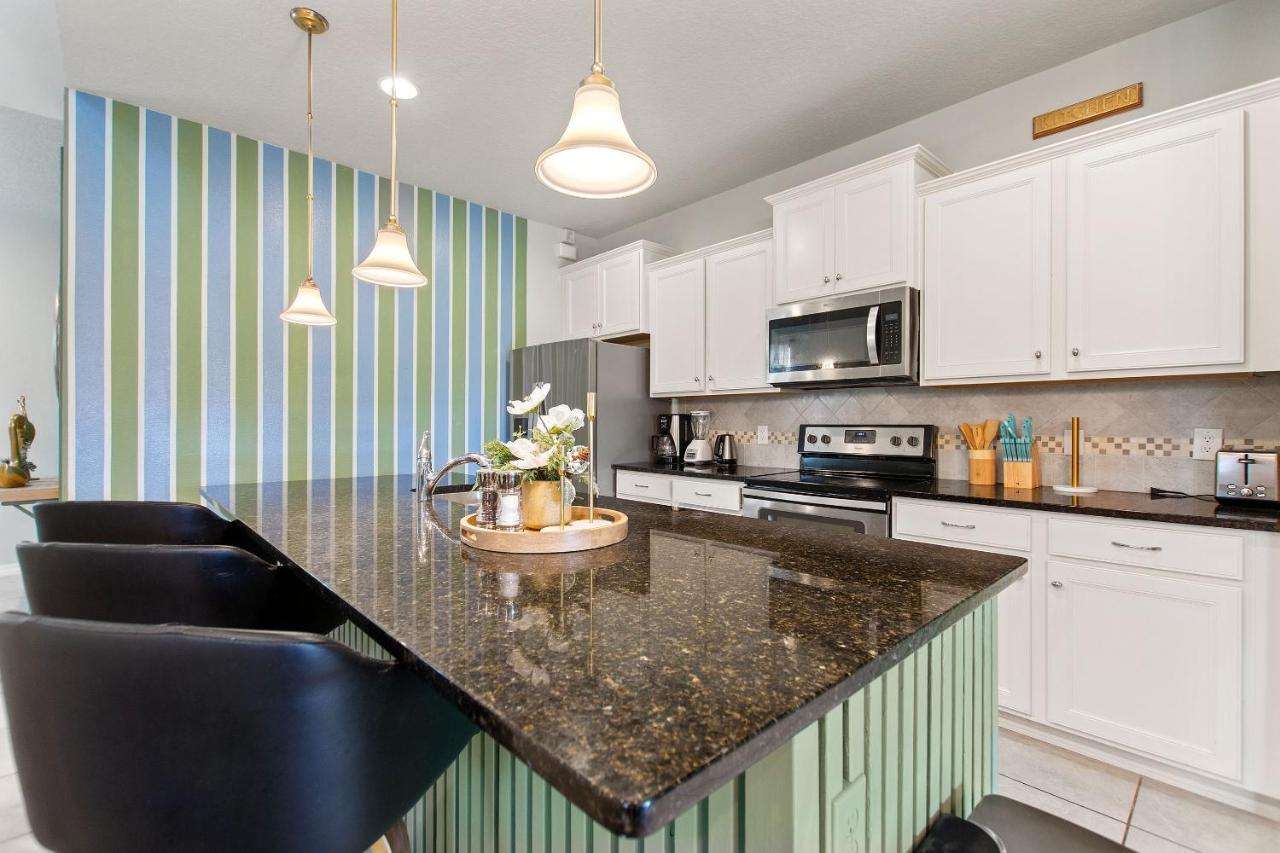 Stylish Cozy Family Getaway With Private Pool And Lake View Kissimmee Ngoại thất bức ảnh