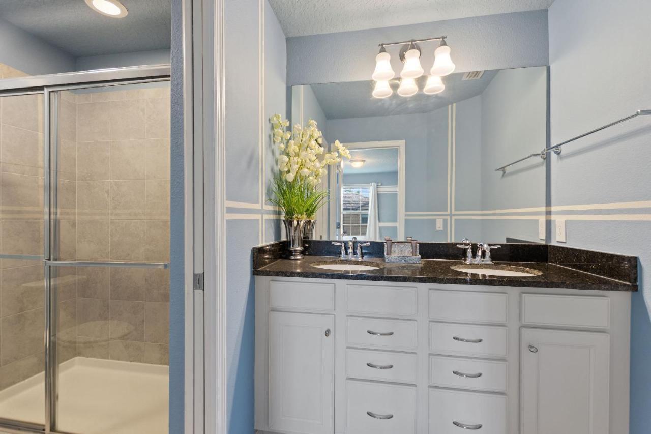 Stylish Cozy Family Getaway With Private Pool And Lake View Kissimmee Ngoại thất bức ảnh