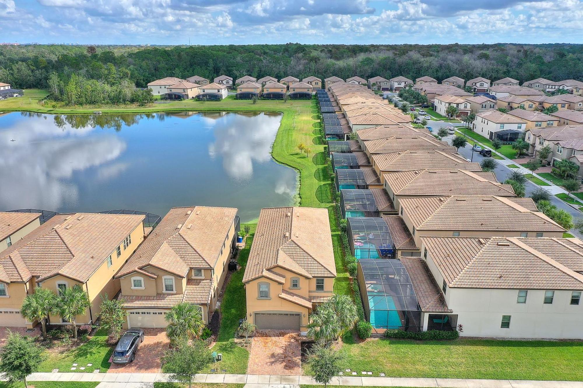 Stylish Cozy Family Getaway With Private Pool And Lake View Kissimmee Ngoại thất bức ảnh